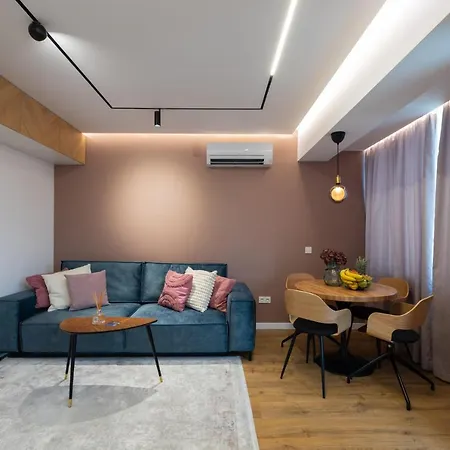 Opal Beachfront Warna