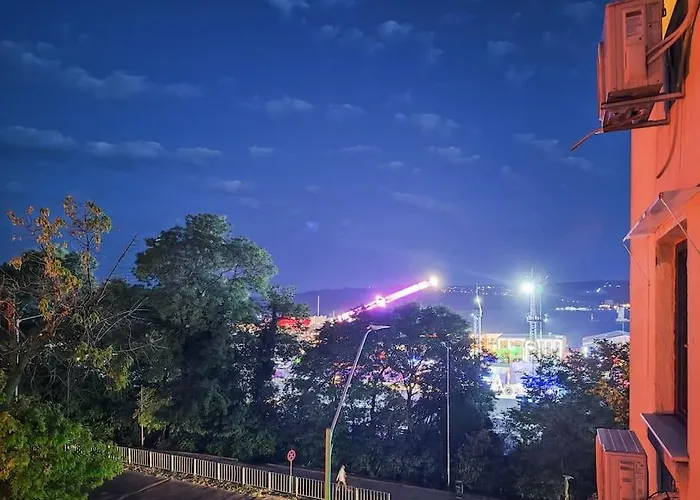 Apartment Opal Beachfront Warna