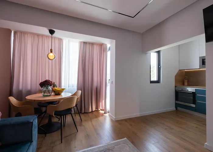 Opal Beachfront Warna